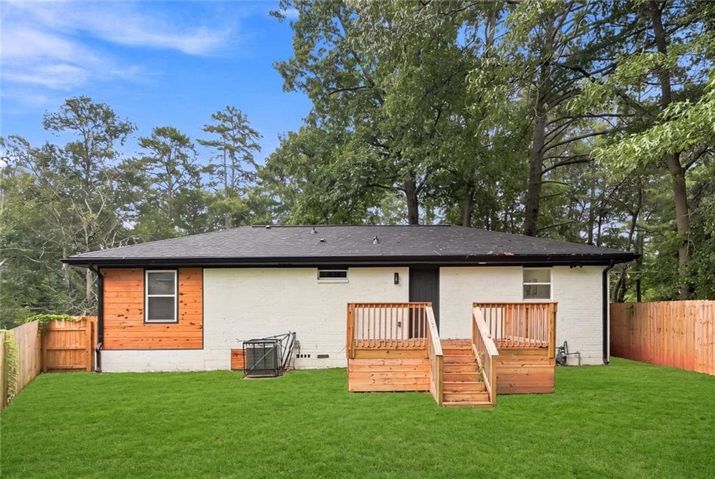 3 bedroom, 2 bathroom, 1,254 sq ft single family residence for sale at 2131 HOLLY HILL Drive, Decatur, GA 30032 — photo 2