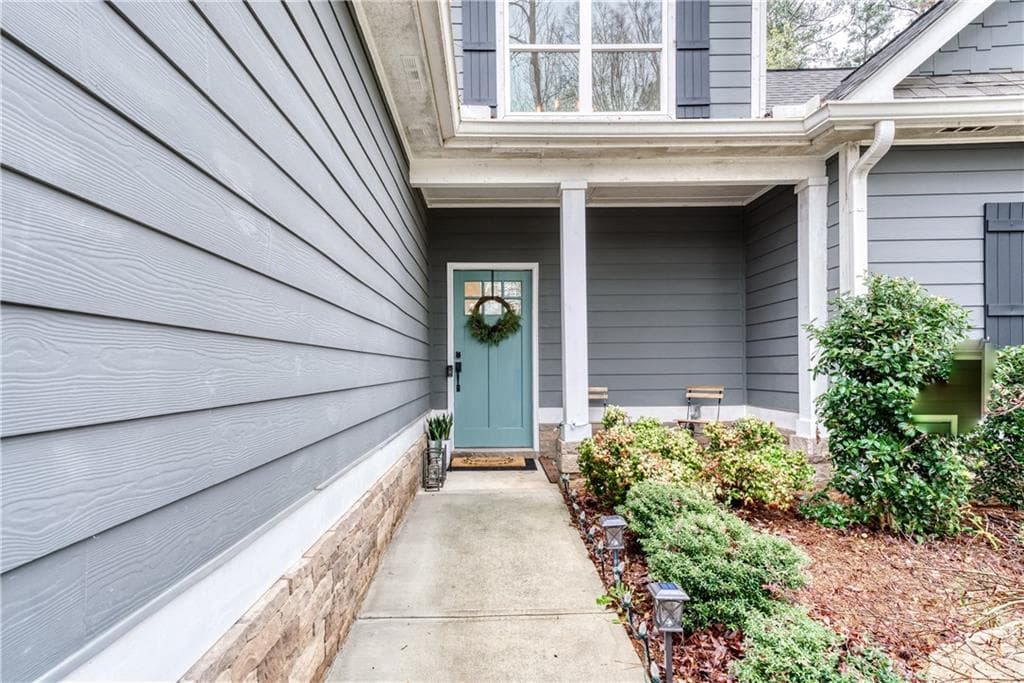 3 bedroom, 3 bathroom, 1,922 sq ft single family residence under contract at 5857 Dolvin Lane, Buford, GA 30518 — photo 3