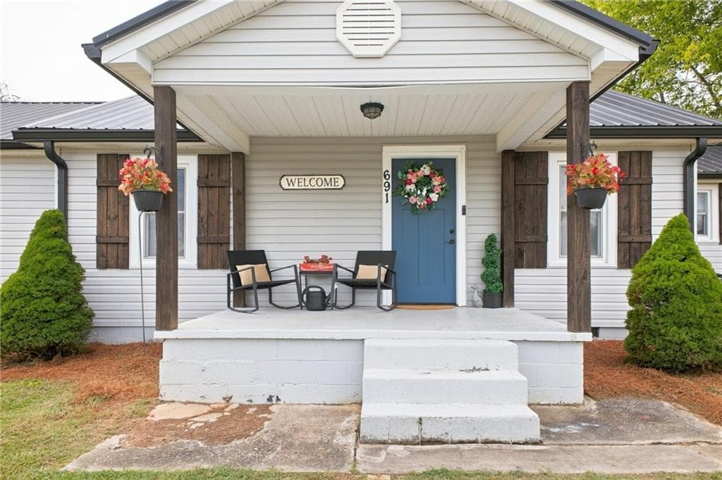 3 bedroom, 1 bathroom, 1,224 sq ft single family residence under contract at 691 Clarkwood Road, Rockmart, GA 30153 — photo 2