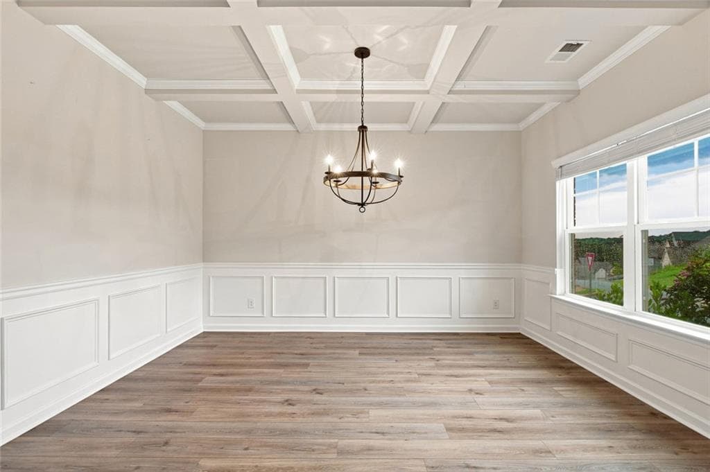 5 bedroom, 3 bathroom, 3,141 sq ft single family residence under contract at 4806 Sultanta Way, Atlanta, GA 30331 — photo 4