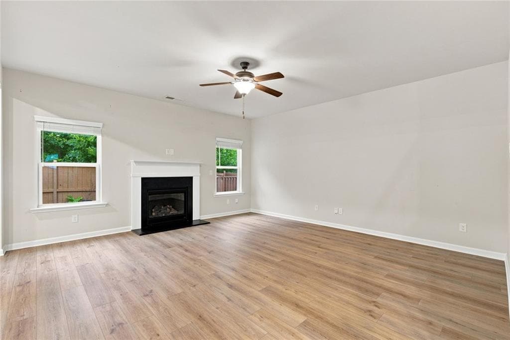 5 bedroom, 3 bathroom, 3,141 sq ft single family residence under contract at 4806 Sultanta Way, Atlanta, GA 30331 — photo 7