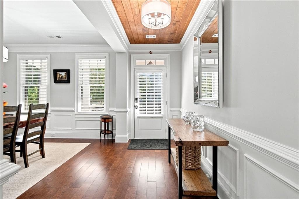 5 bedroom, 5 bathroom, 5,176 sq ft single family residence for sale at 11715 Stratham Drive, Alpharetta, GA 30009 — photo 4