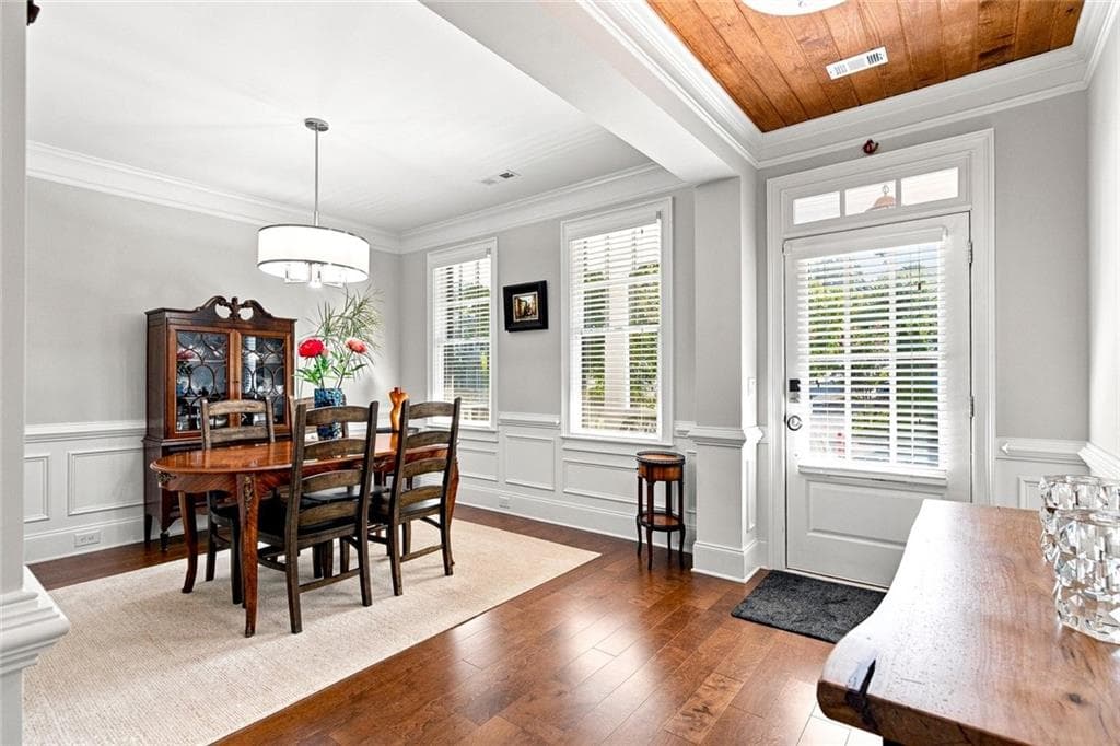 5 bedroom, 5 bathroom, 5,176 sq ft single family residence for sale at 11715 Stratham Drive, Alpharetta, GA 30009 — photo 5