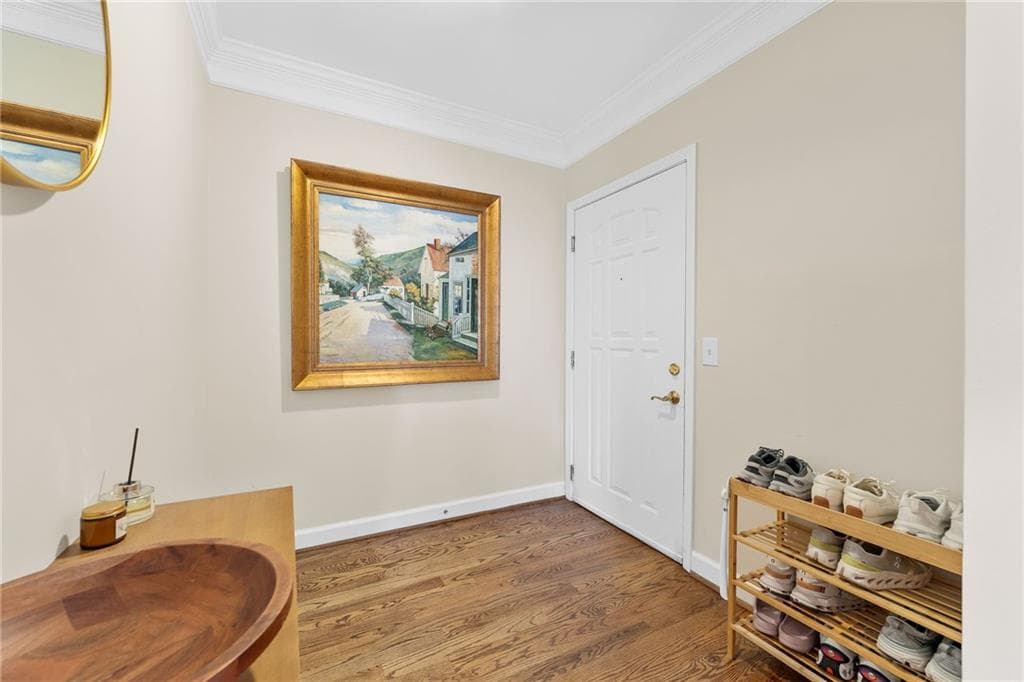 2 bedroom, 2 bathroom, 1,424 sq ft condominium for sale at 3334 Peachtree Road 1412, Atlanta, GA 30326 — photo 8
