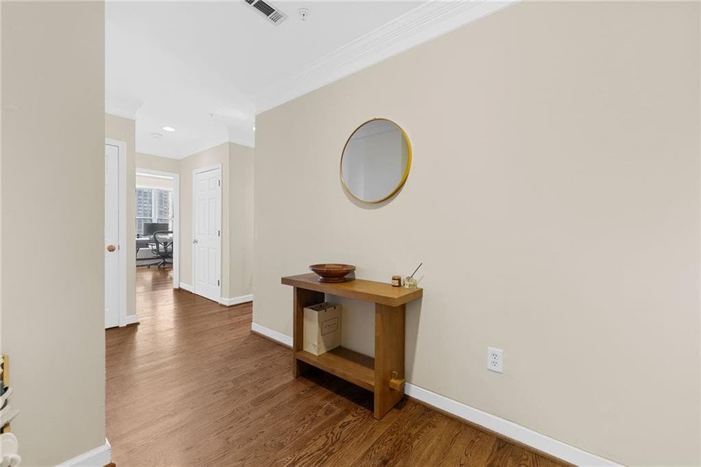 2 bedroom, 2 bathroom, 1,424 sq ft condominium for sale at 3334 Peachtree Road 1412, Atlanta, GA 30326 — photo 9