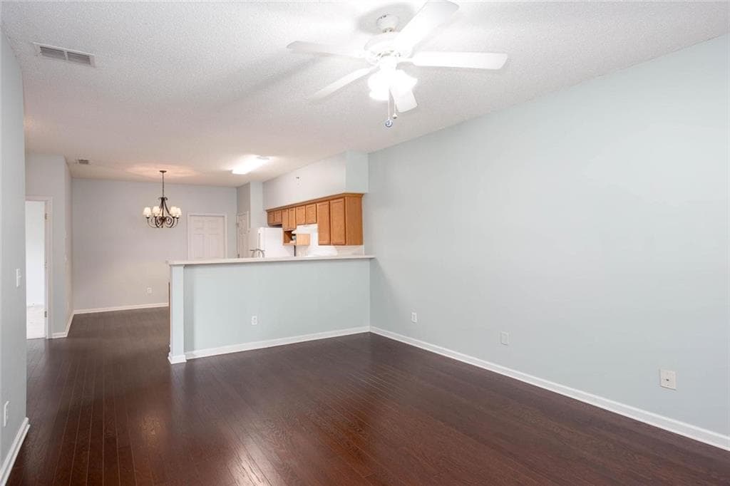 2 bedroom, 2 bathroom, 1,002 sq ft condominium for sale at 150 Old Mill Road 413, Cartersville, GA 30120 — photo 8