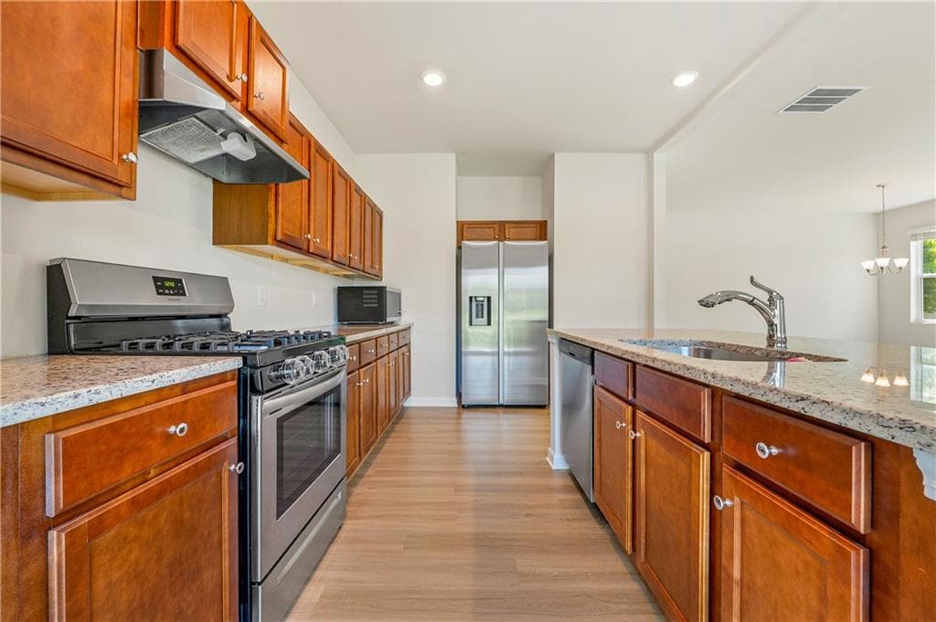 4 bedroom, 3 bathroom, 2,036 sq ft single family residence for sale at 44 Pointe Place, Dawsonville, GA 30534 — photo 7