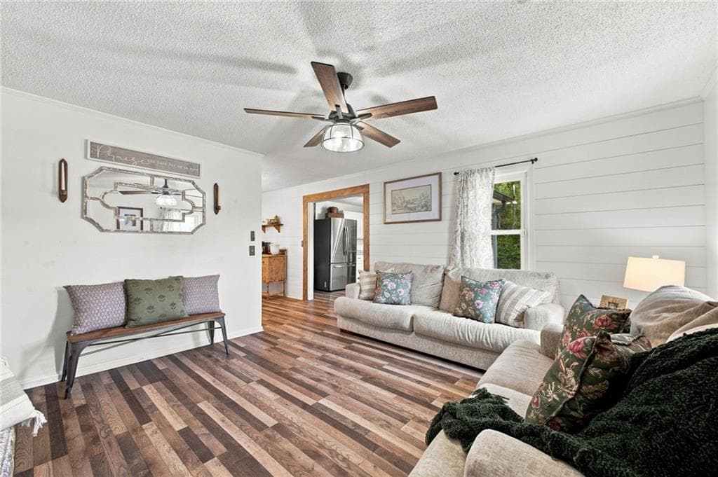 3 bedroom, 1 bathroom, 1,224 sq ft single family residence under contract at 691 Clarkwood Road, Rockmart, GA 30153 — photo 6