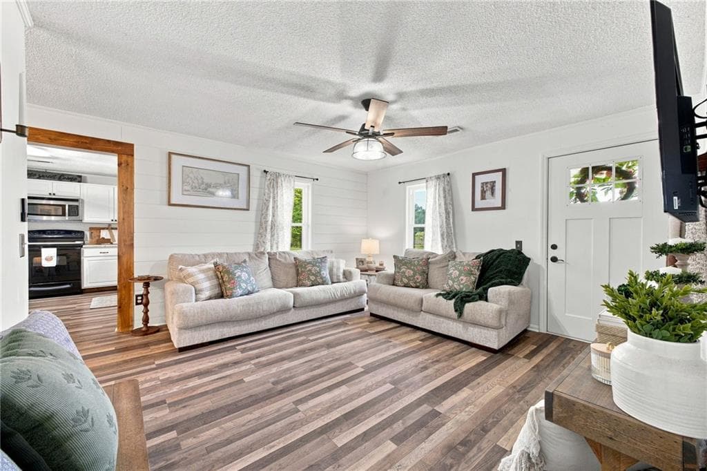 3 bedroom, 1 bathroom, 1,224 sq ft single family residence under contract at 691 Clarkwood Road, Rockmart, GA 30153 — photo 9