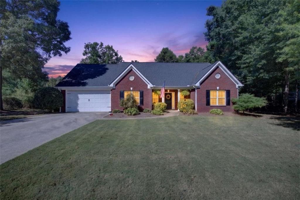 3 bedroom, 2 bathroom, 1,833 sq ft single family residence under contract at 144 Feldspar Drive, Jefferson, GA 30549