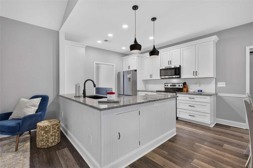 3 bedroom, 2 bathroom, 1,833 sq ft single family residence under contract at 144 Feldspar Drive, Jefferson, GA 30549 — photo 8