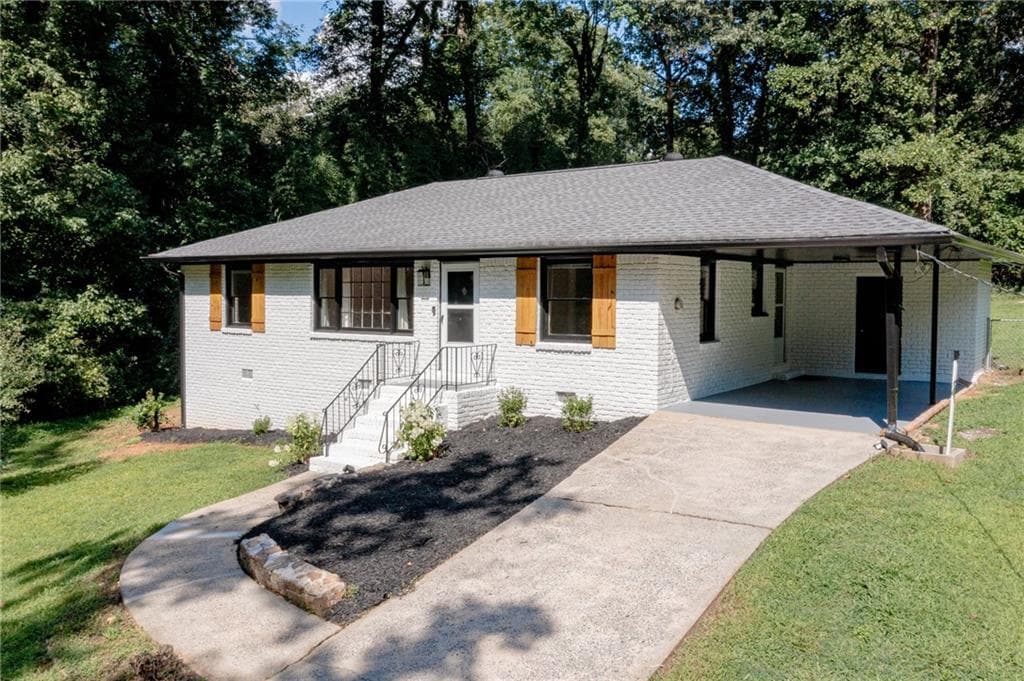 3 bedroom, 1 bathroom, 1,218 sq ft single family residence for sale at 280 Worthington Drive, Marietta, GA 30068 — photo 2
