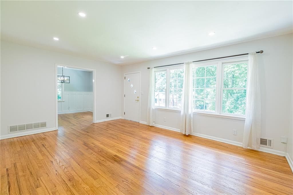 3 bedroom, 1 bathroom, 1,218 sq ft single family residence for sale at 280 Worthington Drive, Marietta, GA 30068 — photo 9