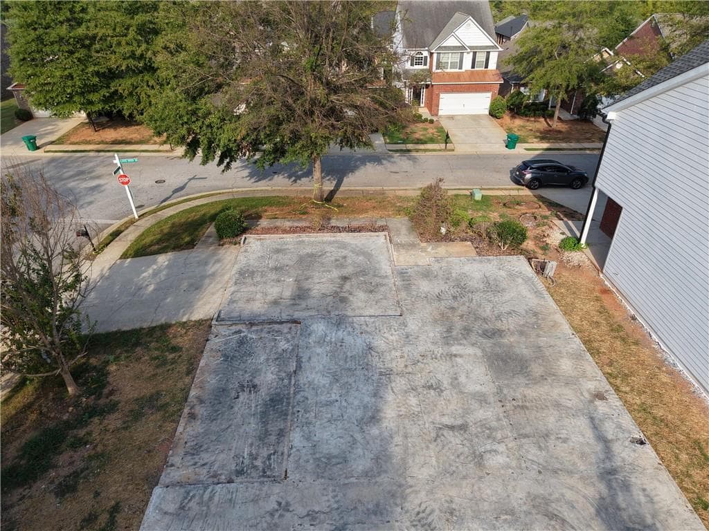 single family residence under contract at 140 Whimsical Court, Locust Grove, GA 30248 — photo 7