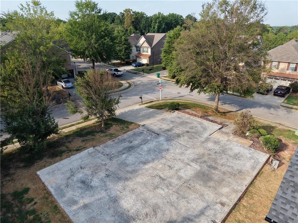 single family residence under contract at 140 Whimsical Court, Locust Grove, GA 30248 — photo 8