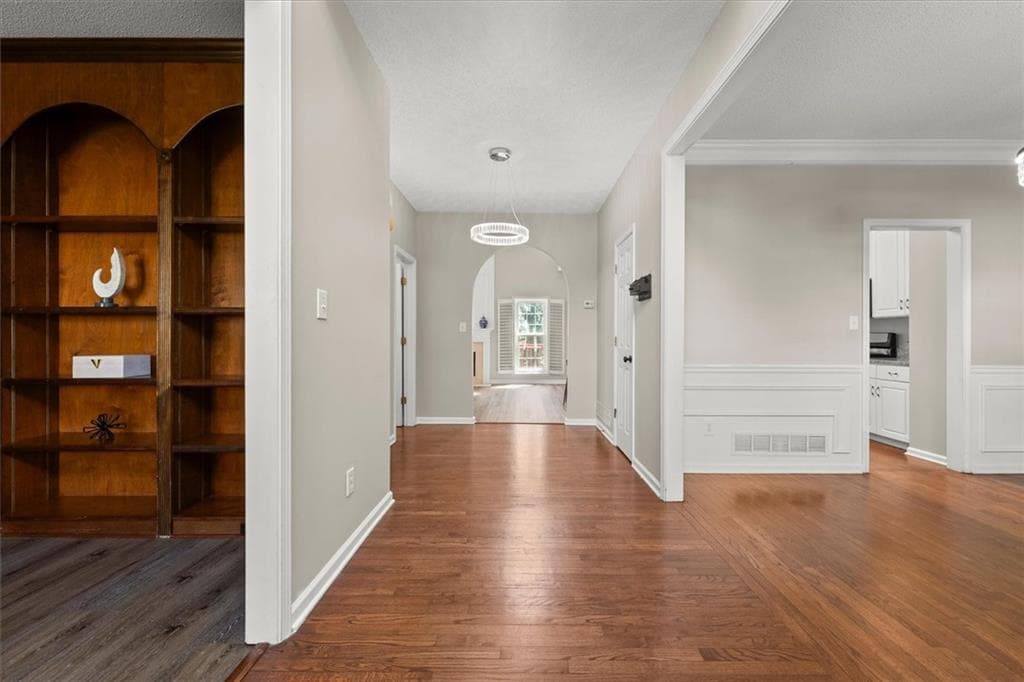 4 bedroom, 4 bathroom, 3,496 sq ft single family residence for sale at 1486 Soaring Pointe, Marietta, GA 30062 — photo 3