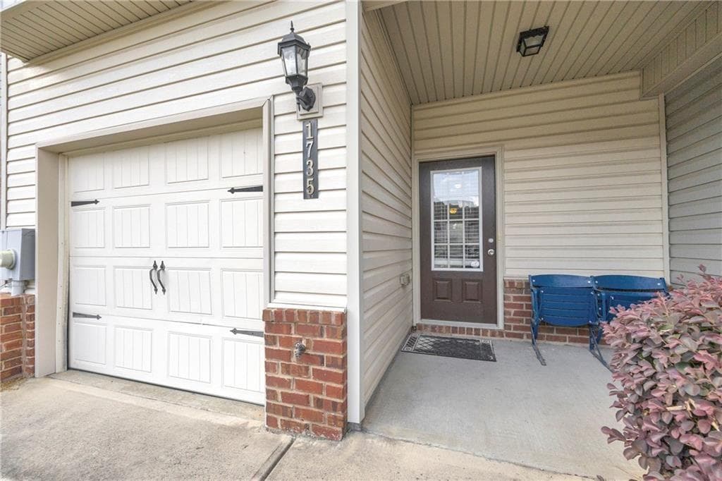 3 bedroom, 3 bathroom, 1,457 sq ft townhouse for sale at 1735 Snapping Court, Winder, GA 30680 — photo 2