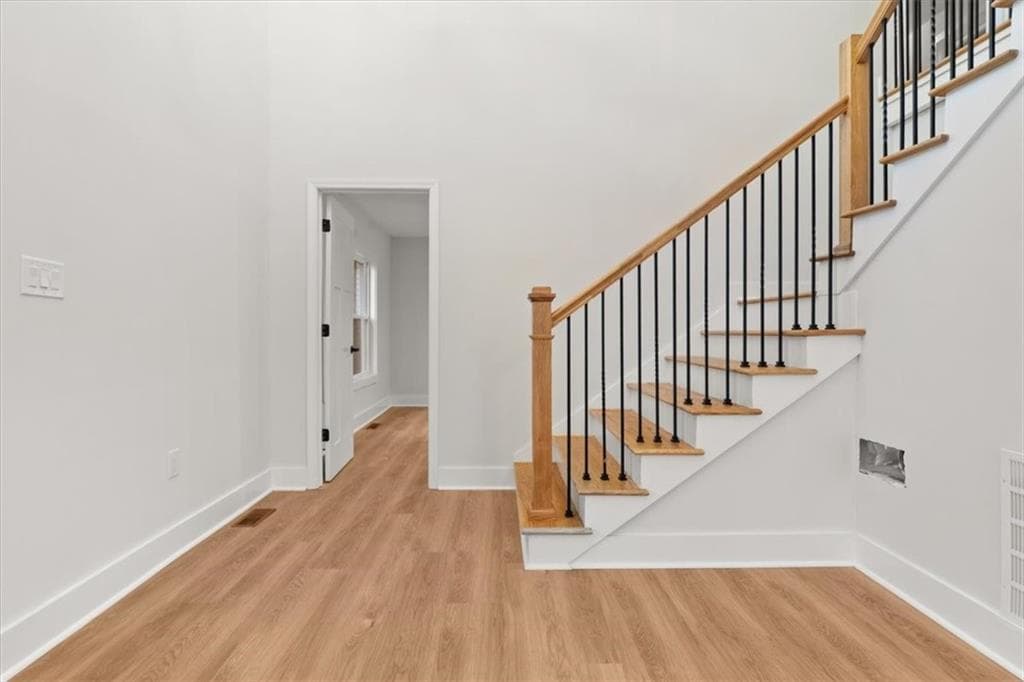 5 bedroom, 5 bathroom, 3,056 sq ft single family residence for sale at 3307 Prince George Street, East Point, GA 30344 — photo 5
