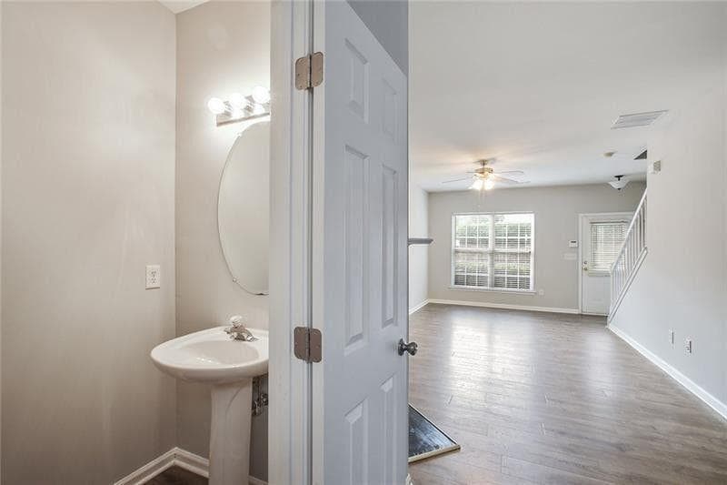 2 bedroom, 3 bathroom, 1,296 sq ft townhouse for rent at 3322 Hidden Cove Circle, Peachtree Corners, GA 30092 for $1,850 a month — photo 3
