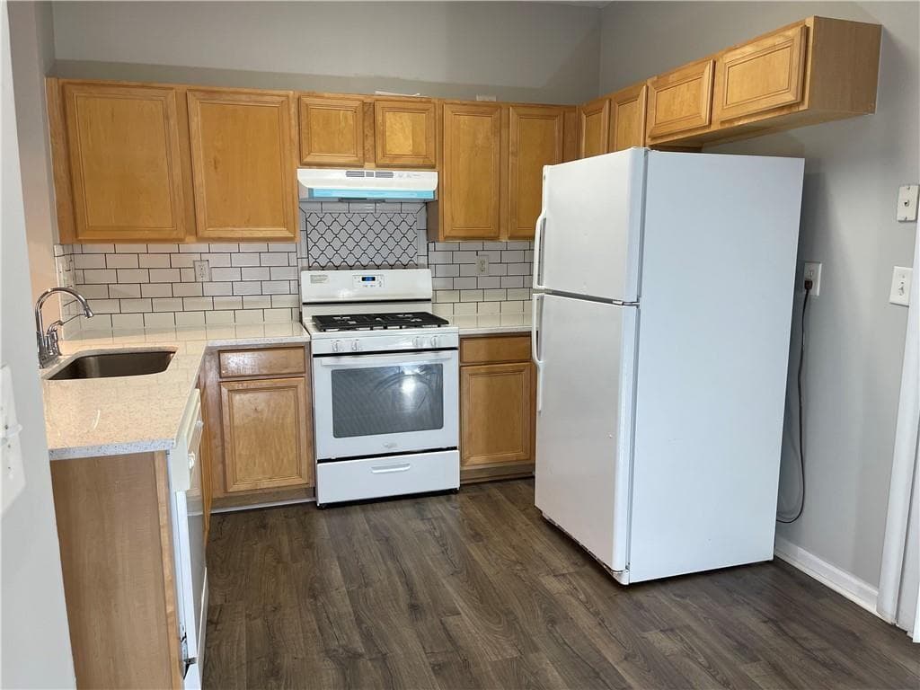2 bedroom, 3 bathroom, 1,296 sq ft townhouse for rent at 3322 Hidden Cove Circle, Peachtree Corners, GA 30092 for $1,850 a month — photo 5