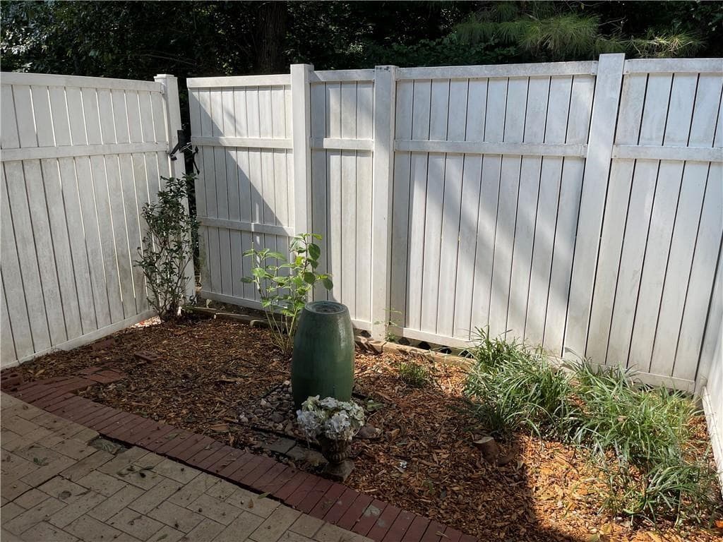 2 bedroom, 3 bathroom, 1,296 sq ft townhouse for rent at 3322 Hidden Cove Circle, Peachtree Corners, GA 30092 for $1,850 a month — photo 8