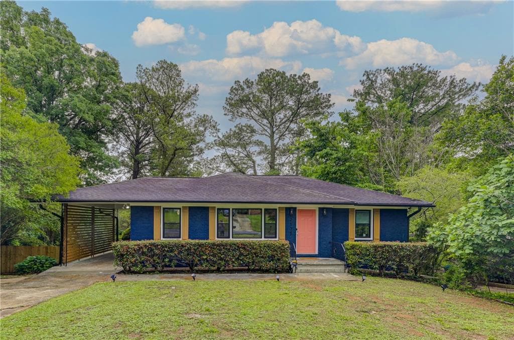 3 bedroom, 3 bathroom, 2,330 sq ft single family residence for sale at 2135 Brannen Road, Atlanta, GA 30316 — photo 3