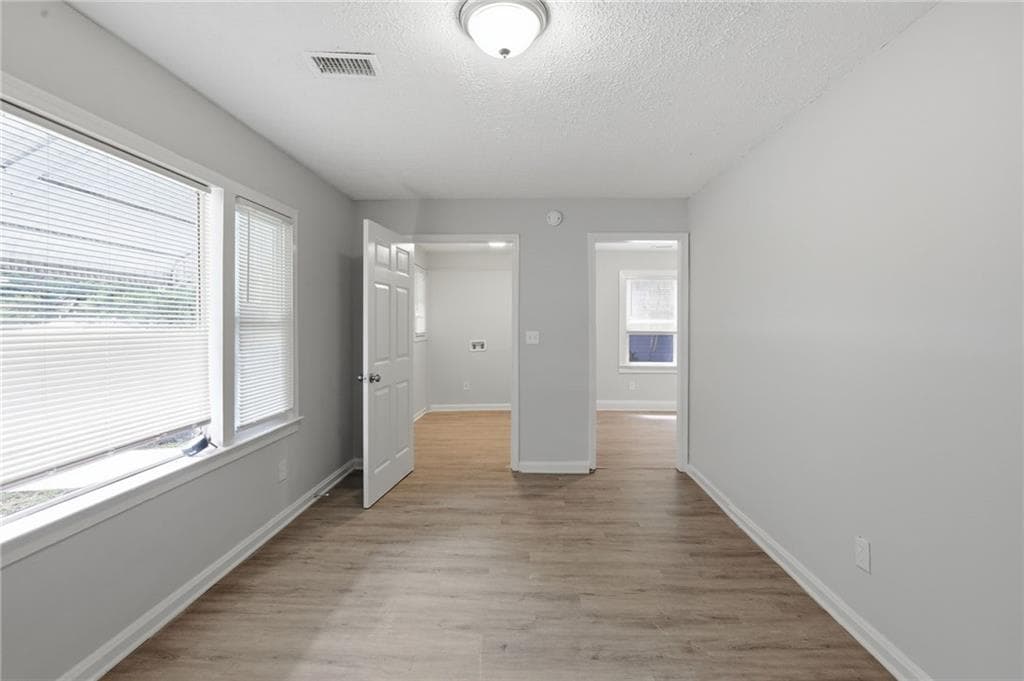 3 bedroom, 1 bathroom, 899 sq ft single family residence for sale at 327 Addington Street, Atlanta, GA 30310 — photo 3