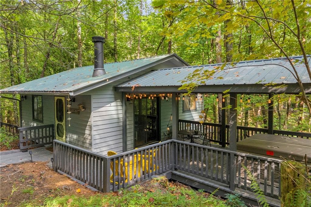 2 bedroom, 1 bathroom, 576 sq ft single family residence for sale at 43 Whispering Pines Lane, Sautee Nacoochee, GA 30571