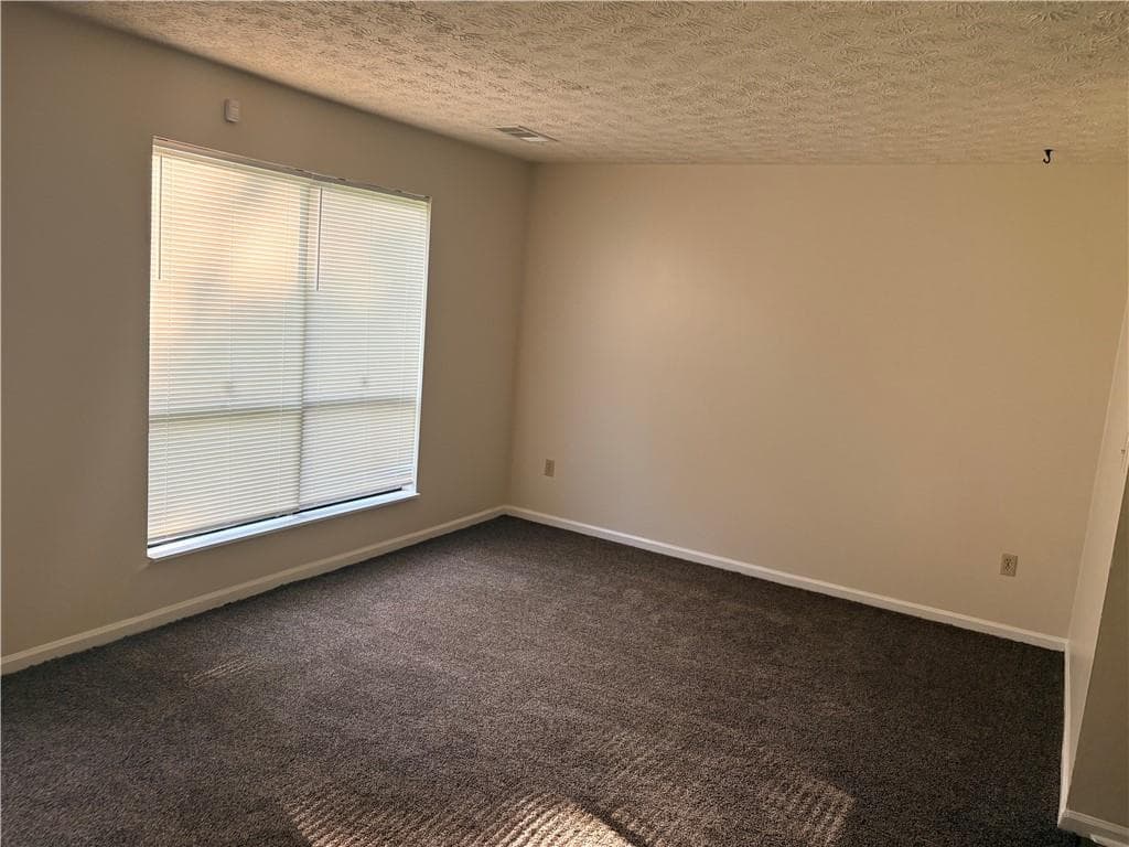2 bedroom, 2 bathroom, 4,588 sq ft townhouse for rent at 165 Hunters Lane B, Fayetteville, GA 30215 for $1,450 a month — photo 3