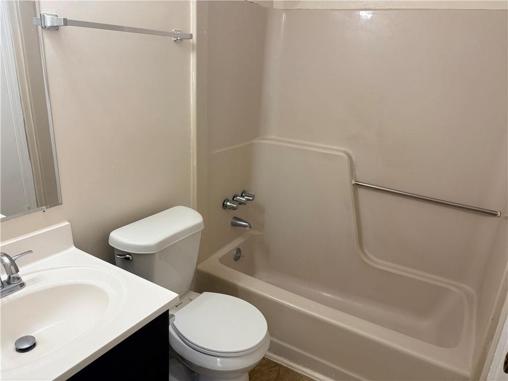 2 bedroom, 2 bathroom, 4,588 sq ft townhouse for rent at 165 Hunters Lane B, Fayetteville, GA 30215 for $1,450 a month — photo 5