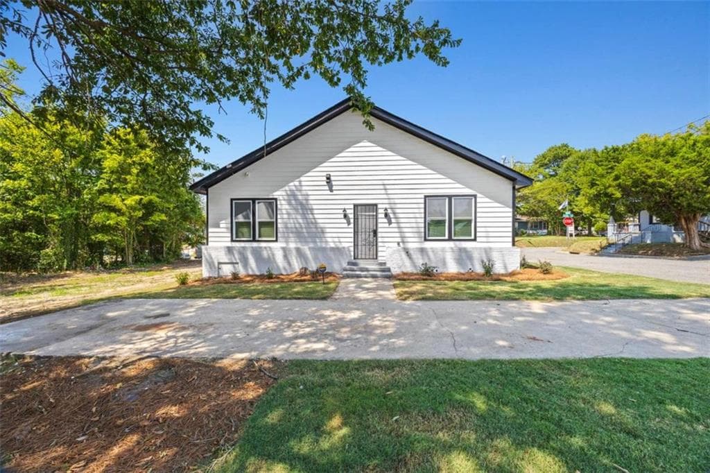 4 bedroom, 3 bathroom, 1,408 sq ft single family residence for sale at 2652 Antioch Road, Macon, GA 31206 — photo 4