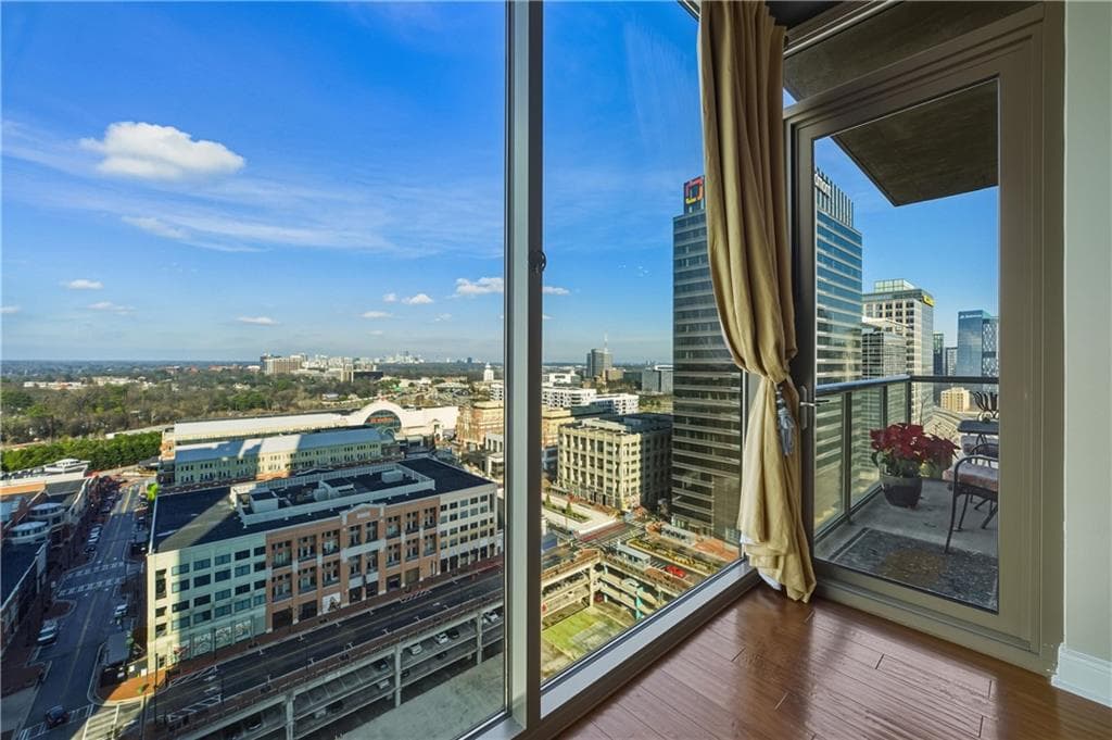 2 bedroom, 3 bathroom, 1,744 sq ft condominium for sale at 270 17th Street 1804, Atlanta, GA 30363 — photo 6