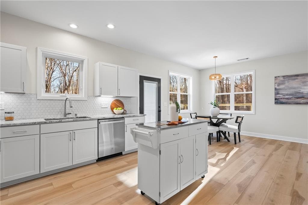 5 bedroom, 4 bathroom, 2,895 sq ft single family residence for sale at 3114 Old Cornelia Highway, Gainesville, GA 30507 — photo 10