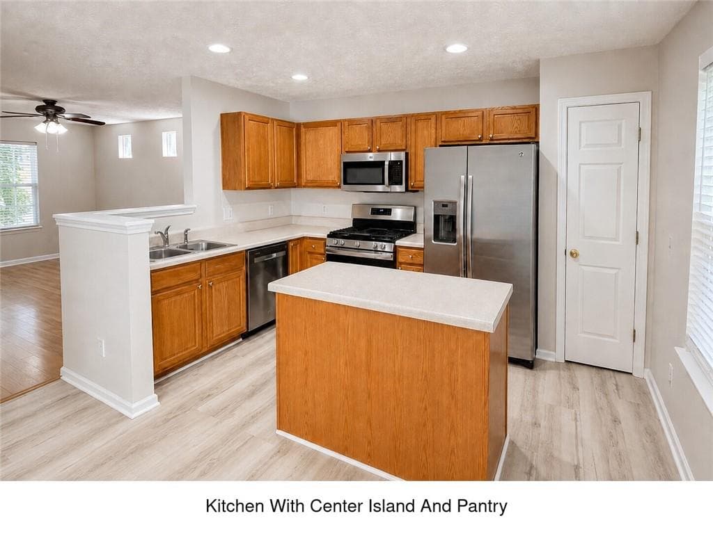 3 bedroom, 3 bathroom, 1,147 sq ft single family residence for rent at 5175 Sky Ridge Way, Cumming, GA 30041 for $1,850 a month — photo 6