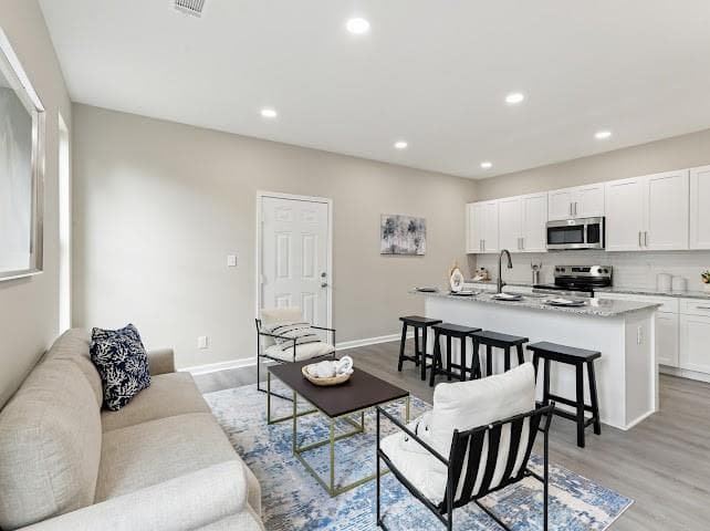 3 bedroom, 2 bathroom, 1,300 sq ft single family residence for sale at 18 Mcghee Street, Rome, GA 30161 — photo 8