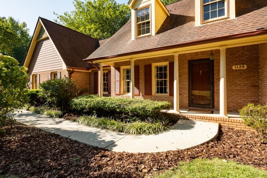 3 bedroom, 3 bathroom, 4,578 sq ft single family residence for sale at 1126 Timothy Terrace, Tucker, GA 30084 — photo 2