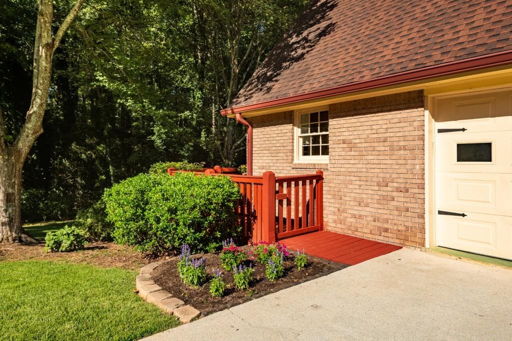 3 bedroom, 3 bathroom, 4,578 sq ft single family residence for sale at 1126 Timothy Terrace, Tucker, GA 30084 — photo 6