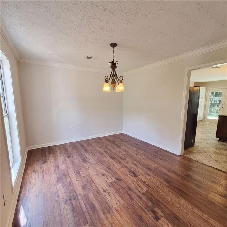 4 bedroom, 3 bathroom, 1,834 sq ft single family residence for sale at 709 Sunny Field Lane, Lawrenceville, GA 30043 — photo 6