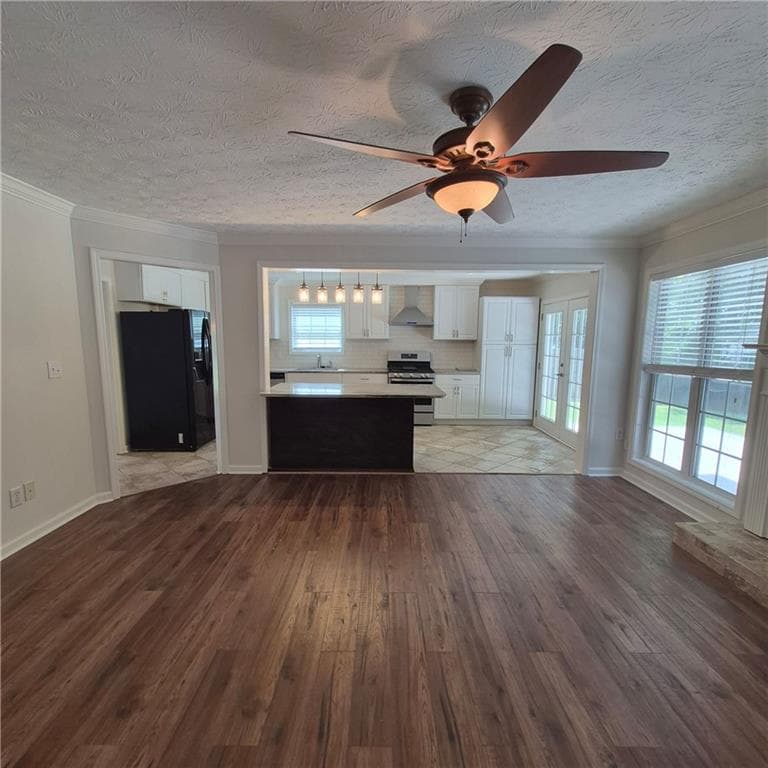 4 bedroom, 3 bathroom, 1,834 sq ft single family residence for sale at 709 Sunny Field Lane, Lawrenceville, GA 30043 — photo 9