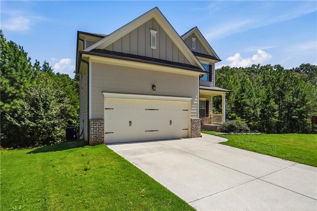 4 bedroom, 3 bathroom, 3,182 sq ft single family residence for sale at 469 Flowing Trail, Dawsonville, GA 30534 — photo 2