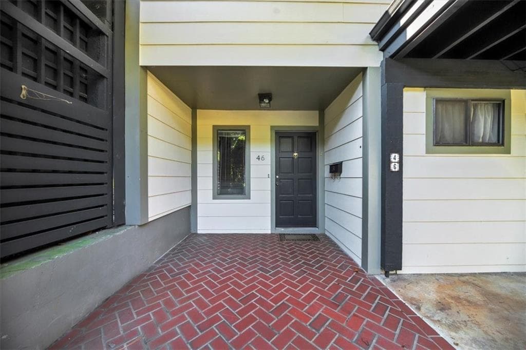 3 bedroom, 3 bathroom, 2,113 sq ft townhouse under contract at 46 Forrest Place, Sandy Springs, GA 30328 — photo 5