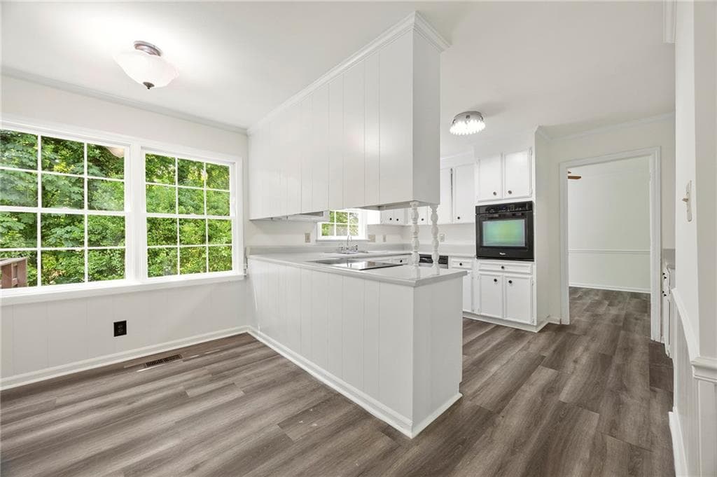 5 bedroom, 4 bathroom, 2,433 sq ft single family residence for sale at 602 Commanche Drive, Macon, GA 31210 — photo 9
