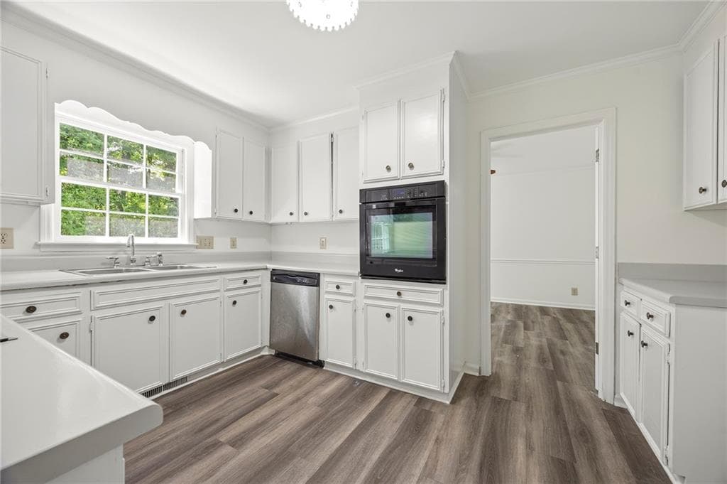 5 bedroom, 4 bathroom, 2,433 sq ft single family residence for sale at 602 Commanche Drive, Macon, GA 31210 — photo 10