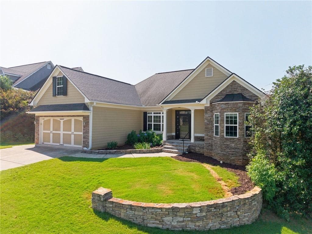 3 bedroom, 2 bathroom, 1,836 sq ft single family residence for sale at 102 Colonial Circle, Cartersville, GA 30120 — photo 4