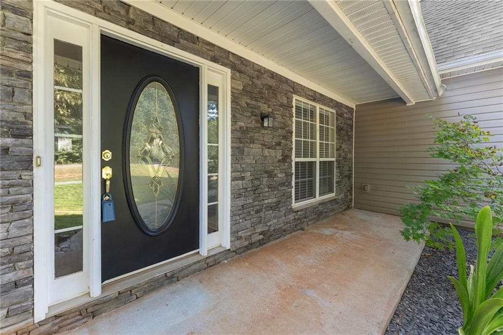 3 bedroom, 2 bathroom single family residence for sale at 61 Hawthorne Drive, Jefferson, GA 30549 — photo 4