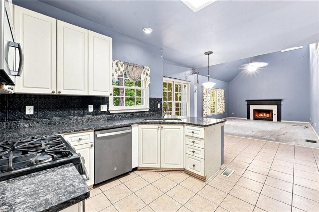 5 bedroom, 4 bathroom, 3,287 sq ft single family residence for sale at 1039 Mount Water Lane, Lawrenceville, GA 30043 — photo 9