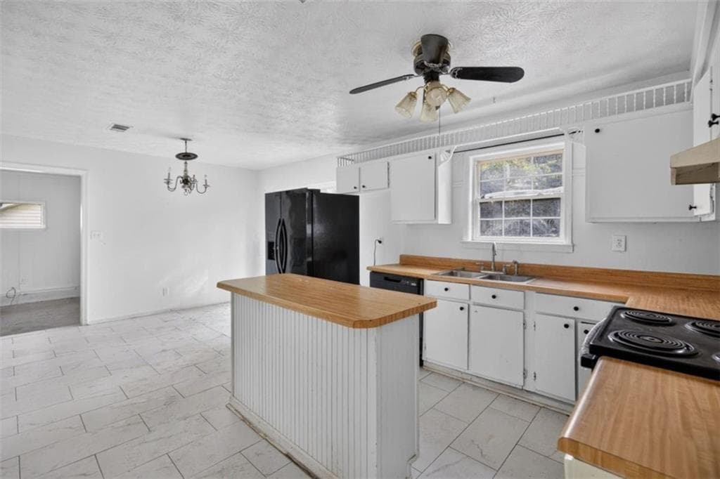 3 bedroom, 2 bathroom, 1,340 sq ft single family residence for sale at 150 Woodcrest Way, Jonesboro, GA 30236 — photo 8