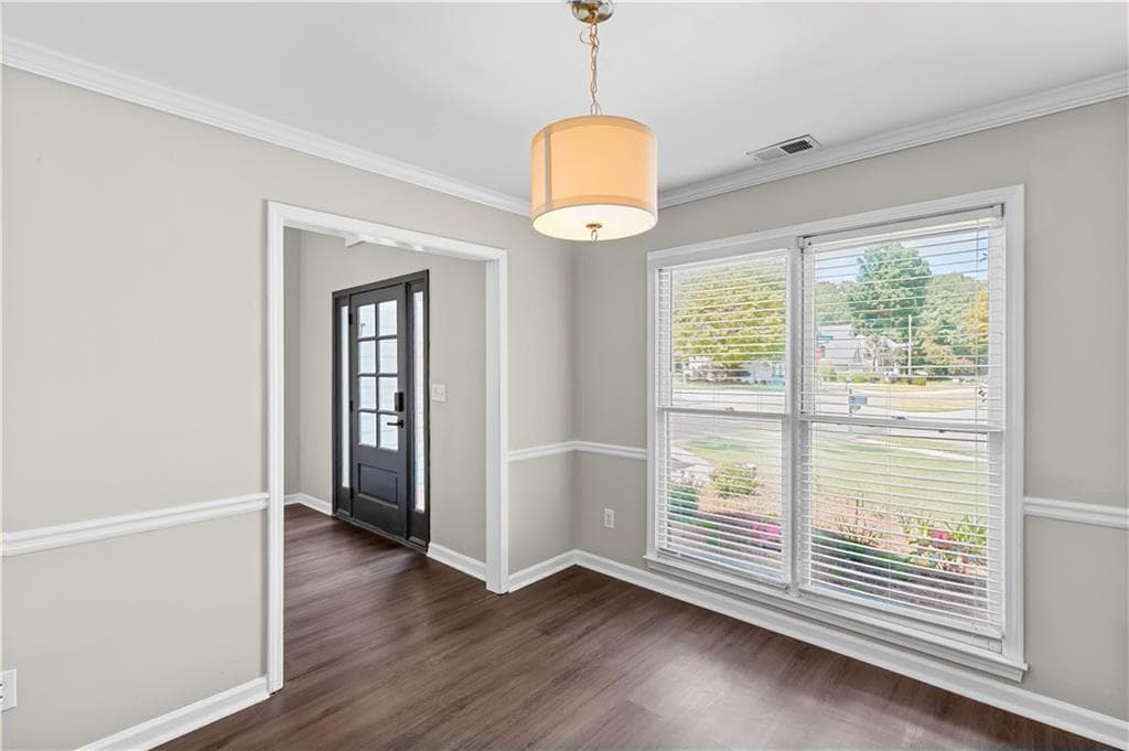 3 bedroom, 3 bathroom, 1,680 sq ft single family residence for sale at 602 Overhill Drive, Woodstock, GA 30189 — photo 3