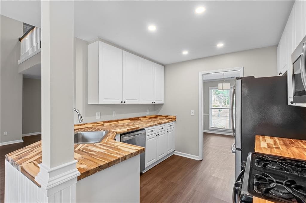 3 bedroom, 3 bathroom, 1,680 sq ft single family residence for sale at 602 Overhill Drive, Woodstock, GA 30189 — photo 5