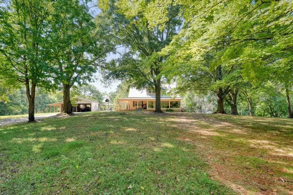 3 bedroom, 2 bathroom, 1,754 sq ft home for sale at 1165 Bartow Street, Waleska, GA
